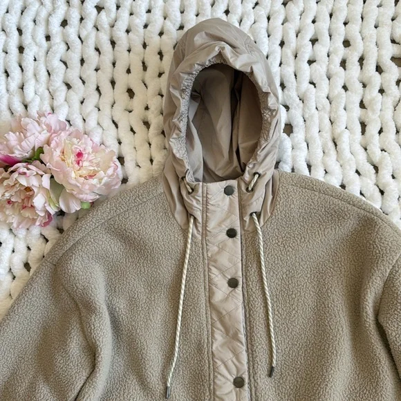 Vuori Sherpa Trench Coat Beige Size S - Picture 2 of 10